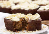 La Brea Carrot-Raisin Baby Cakes