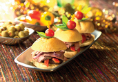 Petite Rolls with American Lamb, Mushrooms and Red Onions
