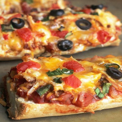 Pillsbury™ Chicken Taco French Bread Pizza | Recipes | WinCo Foods
