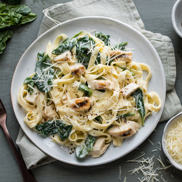 Fettuccine Alfredo with Chicken & Baby Spinach | Recipes | WinCo Foods